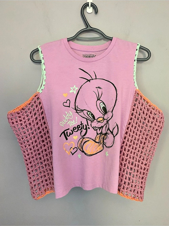 Tops - Upcycled Looney Tunes Tweety Bird Graphic Tank Top With Crochet